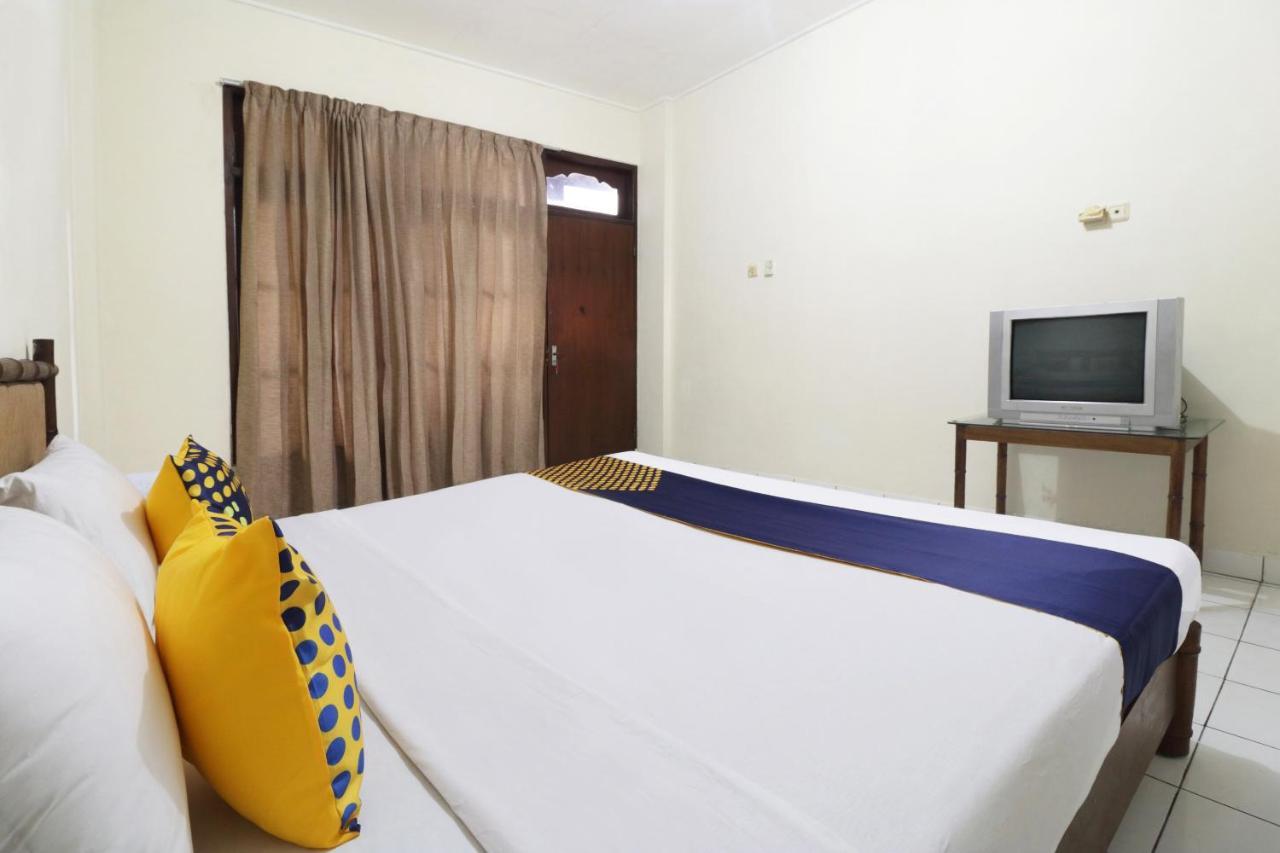 Hotel Spot On 2426 Aget Jaya Ii 2*
