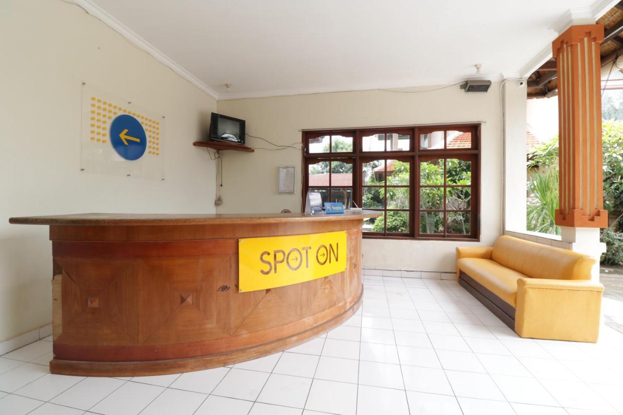 Spot On 2426 Aget Jaya Ii 2*